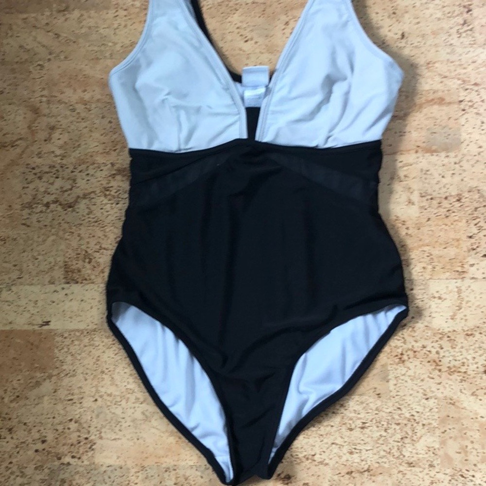Everlast one piece swimsuit